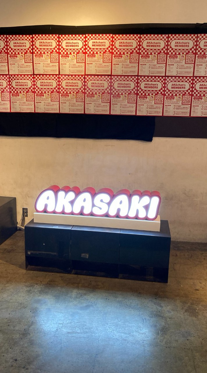AKAchan’s LIVECREWS